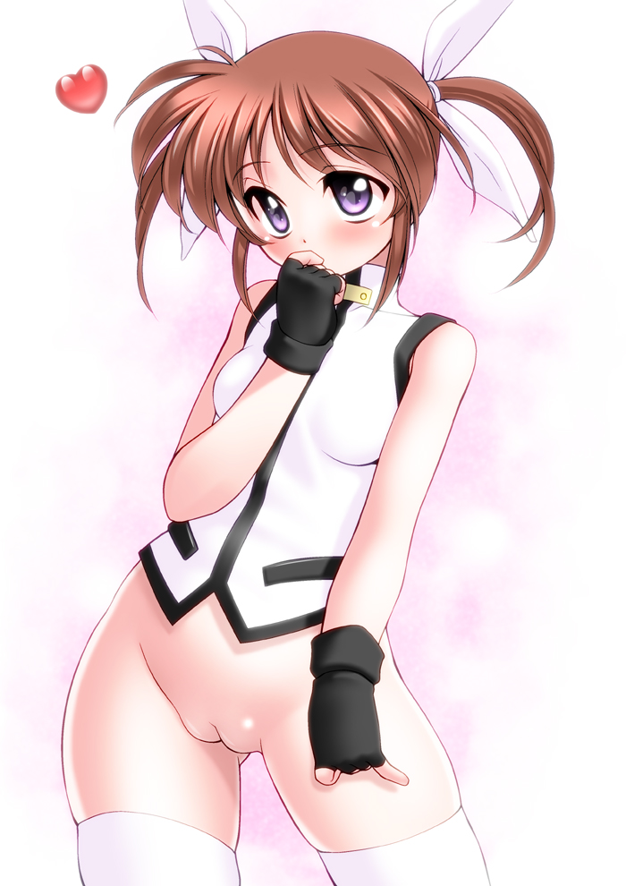 bare_shoulders blush bottomless brown_hair female fingerless_gloves gloves hair_ribbon heart lyrical_nanoha mahou_shoujo_lyrical_nanoha purple_eyes pussy ribbon sakura_ryuuken short_twintails sleeveless solo takamachi_nanoha thighhighs tied_hair twintails white_background