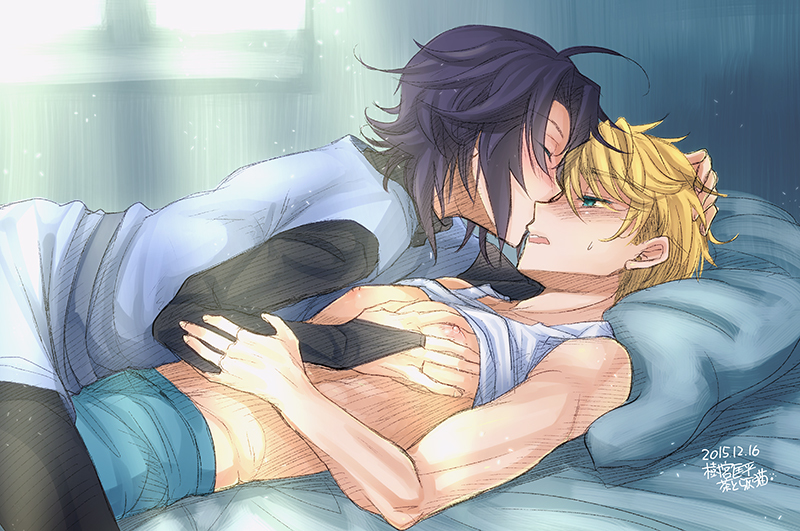 2boys abs bed blush granblue_fantasy kissing lancelot_(granblue_fantasy) male_only multiple_boys muscle pecs shigemiya_kyouhei sweat undressing vane_(granblue_fantasy) yaoi