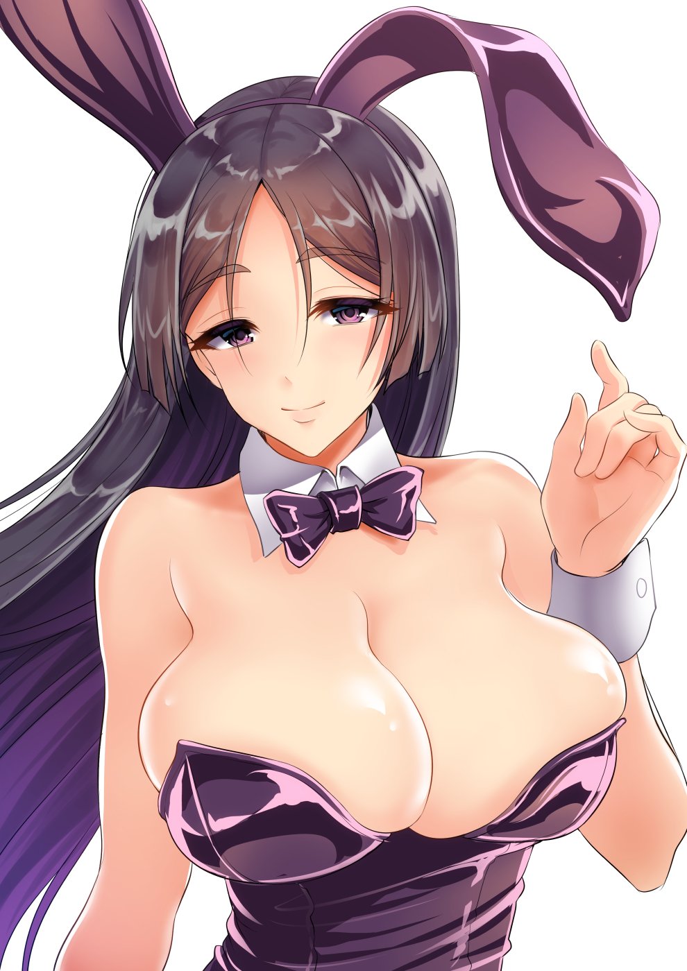 animal_ears black_bow black_bowtie black_eyes black_hair black_leotard bow bowtie breasts cleavage closed_mouth detached_collar fake_animal_ears fate/grand_order fate_(series) female highres large_breasts leotard looking_at_viewer minamoto_no_raikou_(fate) minamoto_no_raikou_(fate/grand_order) parted_bangs playboy_bunny rabbit_ears smile solo strapless strapless_leotard upper_body wrist_cuffs youshuu