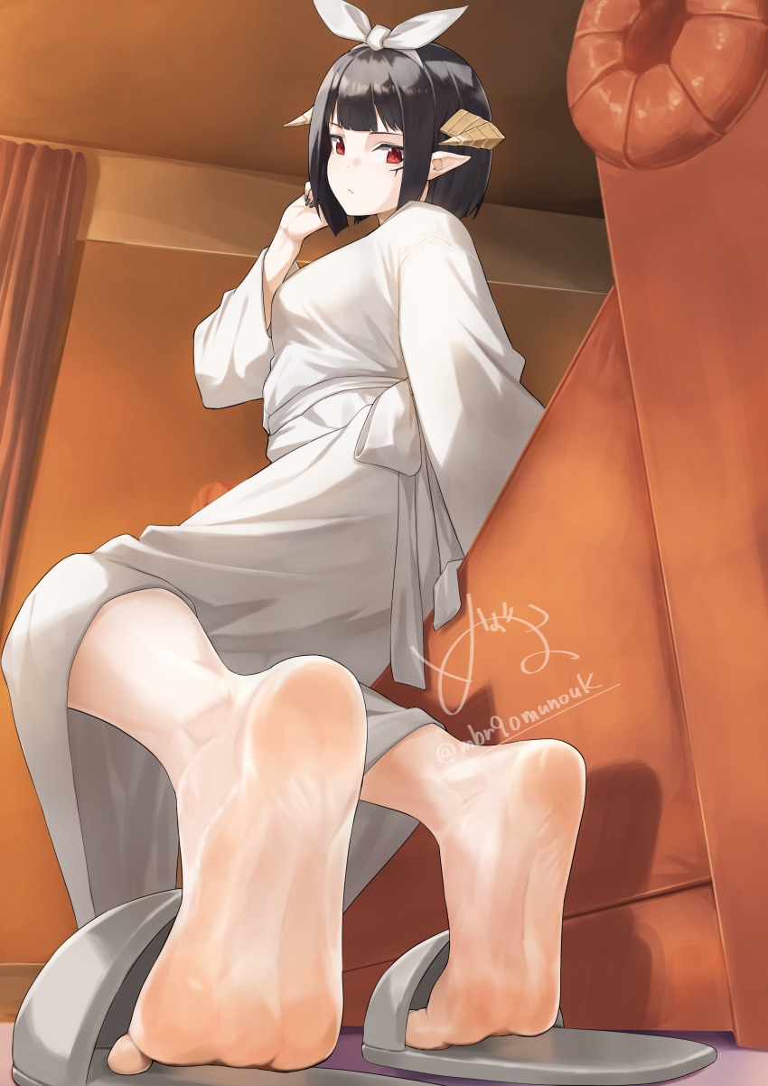 black_hair demon demon_girl feet feet_focus foot_fetish hime-sama_"goumon"_no_jikan_desu horns mbr90munouk robe slippers soles soles_female succubus tortura_torture white_robe