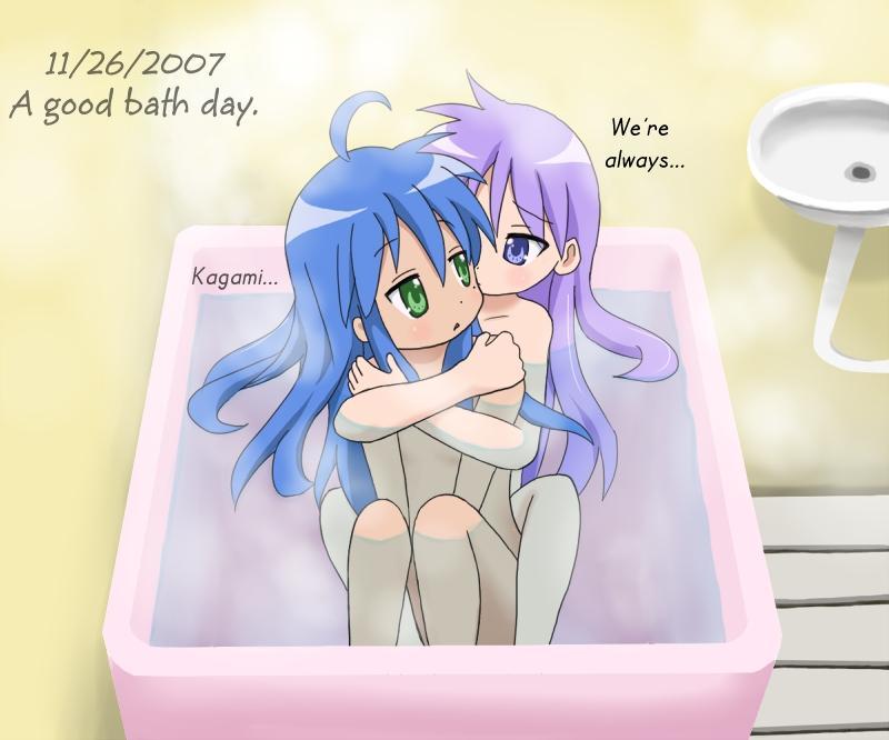 2girls ahoge arms_over_chest bath blue_eyes blue_hair completely_nude green_eyes kagami_hiiragi konata_izumi lucky_star purple_hair tagme