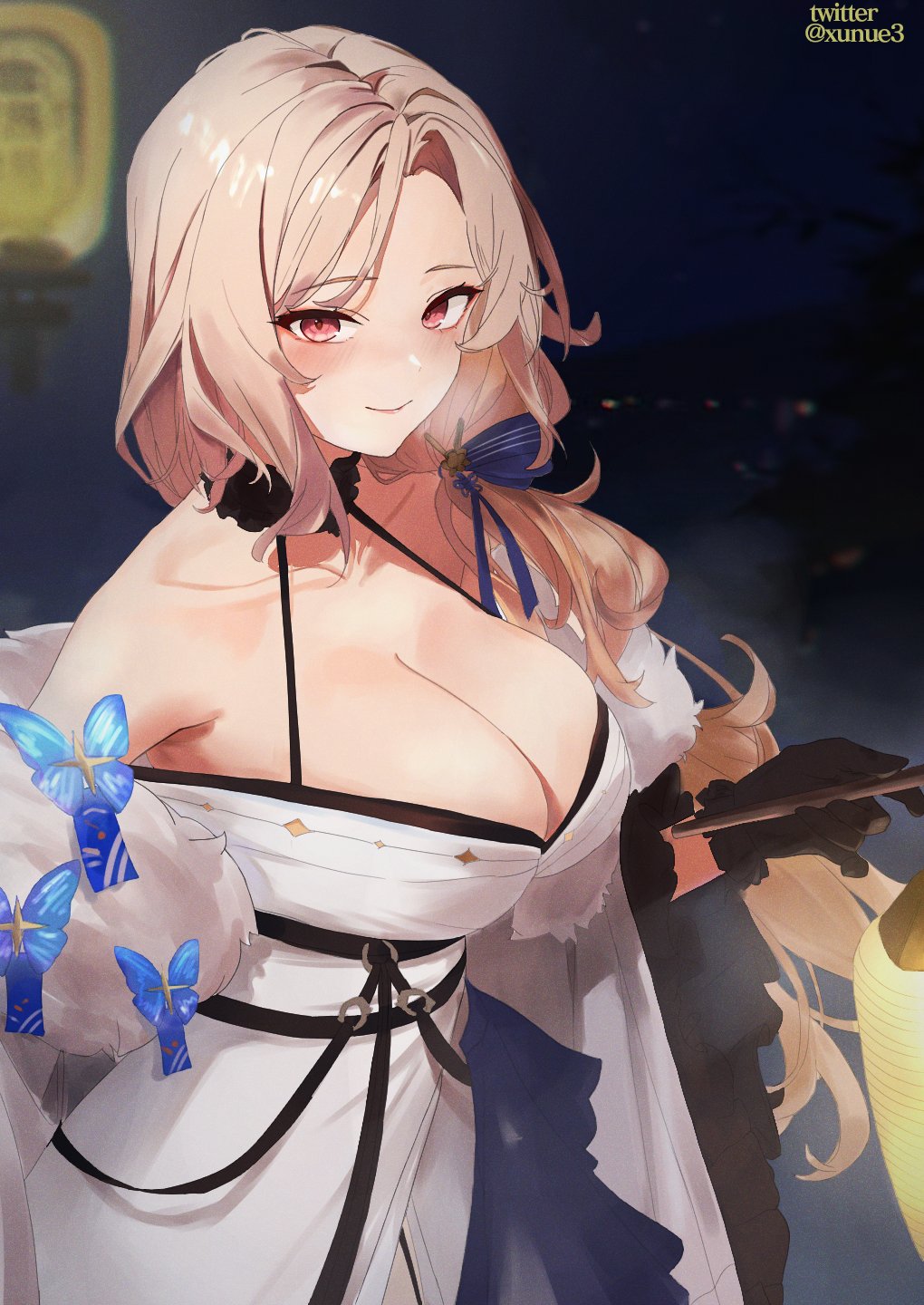 bare_shoulders black_gloves blonde_hair blue_ribbon blush breasts cleavage closed_mouth coat collarbone female fur-trimmed_coat fur-trimmed_kimono fur_trim gloves goddess_of_victory:_nikke hair_ribbon highres japanese_clothes kimono large_breasts long_hair ludmilla_(nikke) ludmilla_(winter_owner)_(nikke) night official_alternate_costume orange_eyes parted_bangs ribbon smile solo twitter_username white_kimono