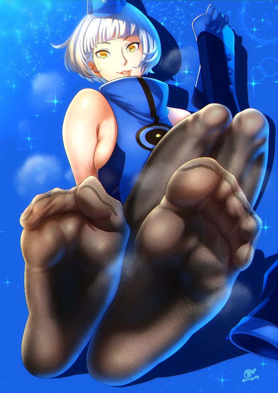 amaaay zing, atlus, big breasts, breasts, elizabeth (persona), feet, female, female only, pantyhose, persona, persona 3, short hair, solo, solo female, solo focus, white hair, yellow eyes
