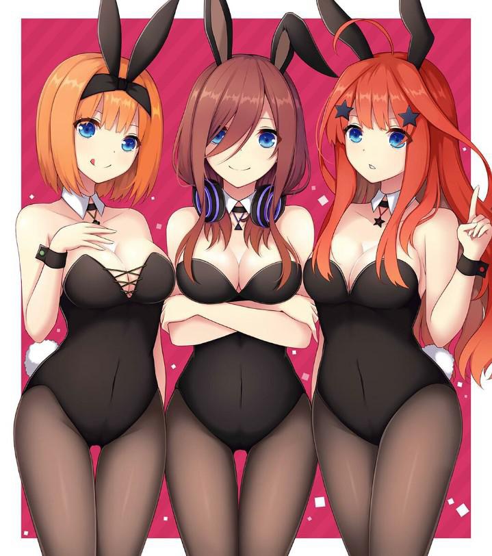 3girls, blue eyes, breasts, bunny ears, bunnysuit, cleavage, female, go-toubun no hanayome, large breasts, multiple females, multiple girls, nakano itsuki, nakano miku, nakano yotsuba, orange hair, red background, red hair, smile