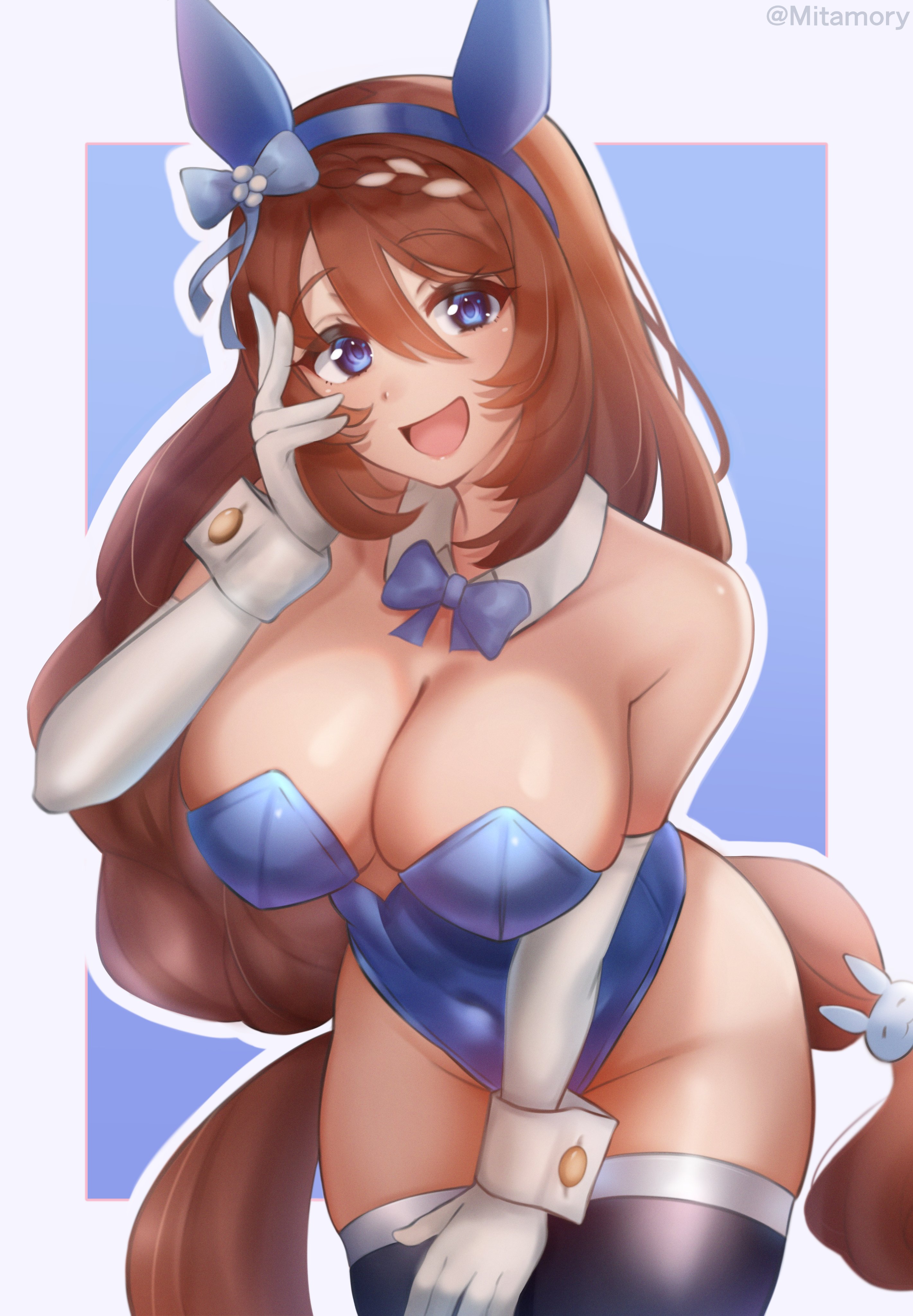 1girl, bare shoulders, black thighhighs, blue eyes, blue leotard, blush, brown hair, cleavage, elbow gloves, horse ears, horse girl, horse tail, large breasts, leaning forward, long hair, looking at viewer, mitamory, multicolored hair, open mouth, playboy bunny, playboy bunny leotard, smile, solo, super creek (umamusume), umamusume, umamusume pretty derby, very long hair, white hair