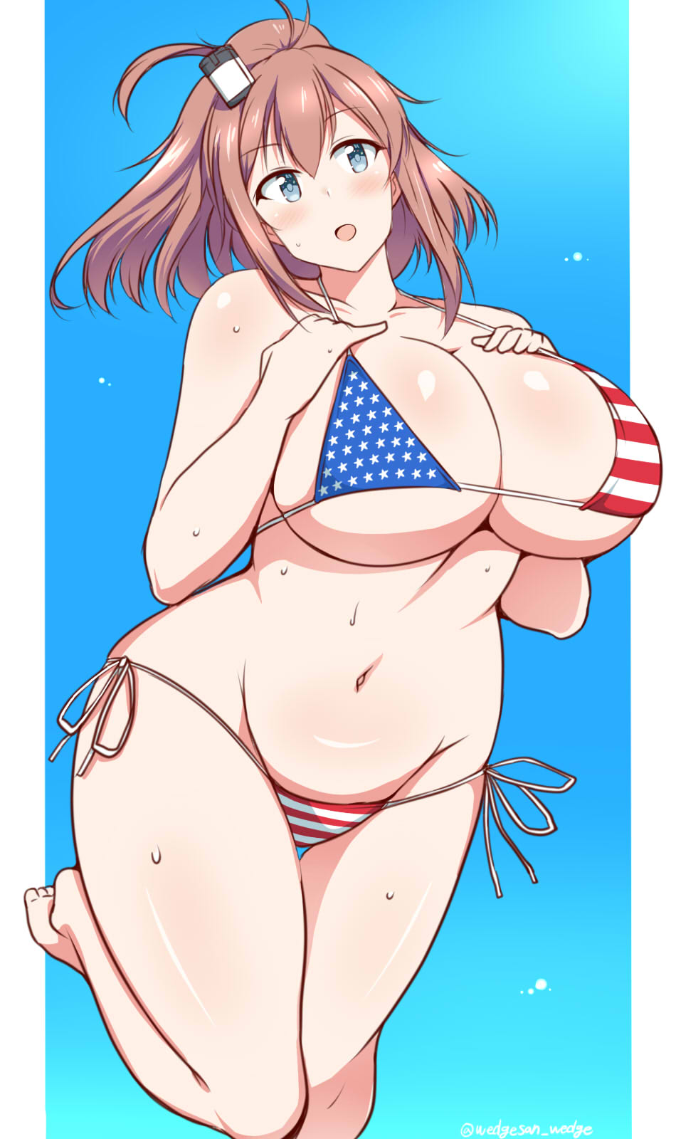 american_flag_bikini bikini blue_eyes breasts brown_hair female flag_print hair_between_eyes highres huge_breasts kantai_collection navel plump ponytail saratoga_(kantai_collection) side-tie_bikini side_ponytail sidelocks smokestack smokestack_hair_ornament solo standing standing_on_one_leg string_bikini swimsuit wedge_(tyrl_stride)