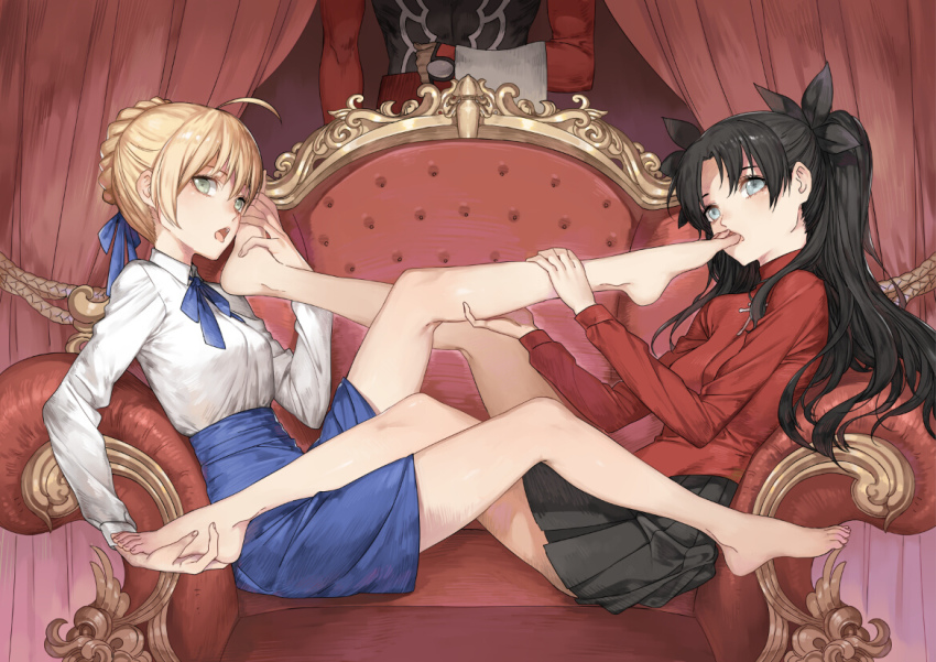 archer_(fate) artist_request artoria_pendragon artoria_pendragon_(all) barefoot black_hair black_skirt blonde_hair blue_skirt fate/stay_night fate_(series) feet foot_fetish foot_in_mouth foot_lick foot_worship green_eyes licking licking_foot red_curtains red_sweater saber tagme tied_hair tohsaka_rin white_shirt