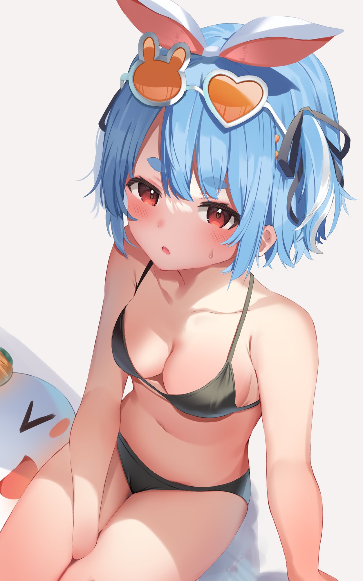 animal ears, bangs, bare shoulders, bikini, blue hair, blush, breasts, bunny ears, bunny girl, cleavage, collarbone, eyebrows visible through hair, eyewear on head, female, highres, hololive, hololive fantasy, hololive japan, medium breasts, mizuki ryuu, multicolored hair, navel, open mouth, orange eyes, rabbit ears, solo, swimsuit, thick eyebrows, thighs, two-tone hair, usada pekora, virtual youtuber, white hair