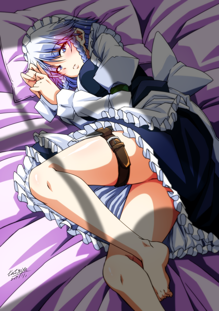 1girls knives looking_at_viewer maid_headdress sakuya_izayoi tagme tatsuya_(guild_plus) touhou