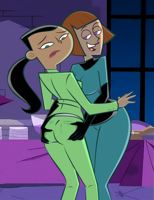 2girls 2milfs ass black_hair breasts brown_hair brown_skin clothed curvy_female danny_phantom fanart harriet_chin light_skin long_hair madeline_fenton milf milfs mother nickelodeon ponytail purple_eyes short_hair thick_thighs yuri