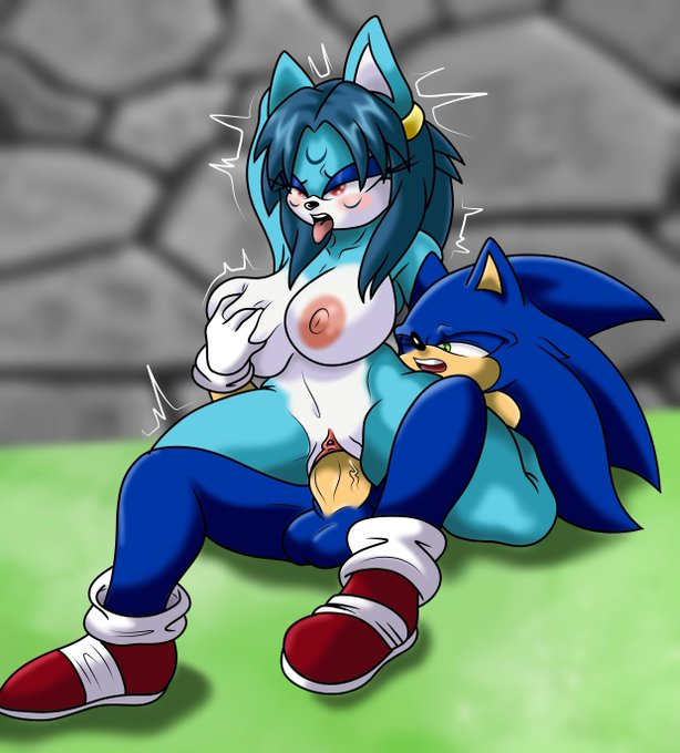 ahe_gao dante_art green_fur hyper_breasts looking_at_another looking_back looking_pleasured makeup muscular_anthro muscular_arms muscular_male red_gloves shadowed_face size_difference size_play sonic_(series) sonic_the_hedgehog sonic_the_hedgehog_(series) spiky_fur super_sonic_x_universe tongue_out tsukuyomi_(ssxu) vagina vaginal vaginal_insertion vaginal_penetration vaginal_sex