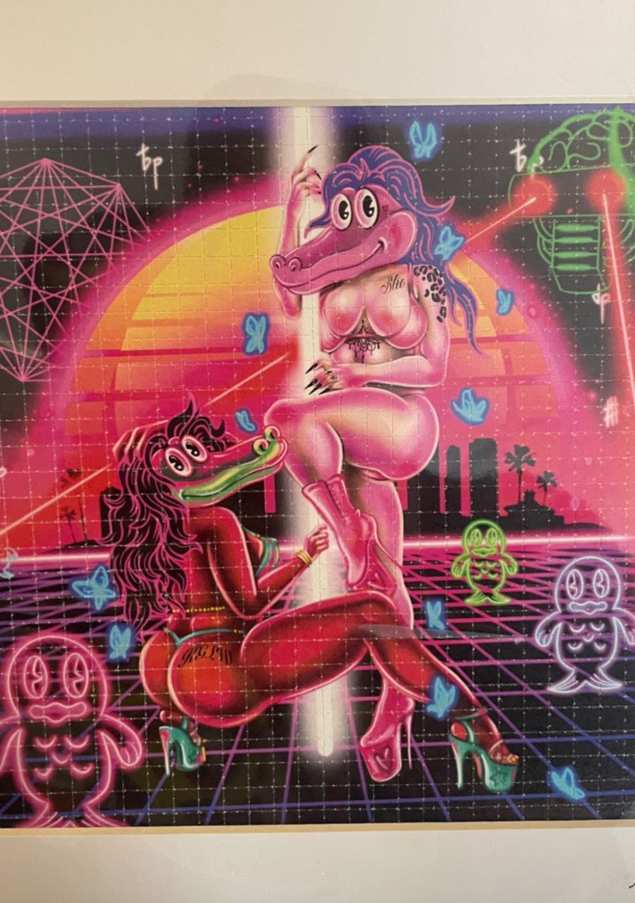 2girls city city_background city_skyline cityscape crocodilian furry king_gizzard king_gizzard_&_the_lizard_wizard looking_at_viewer neon neon_grid palm_tree palms platform_heels platform_shoes retrowave squatting synthwave vaporwave