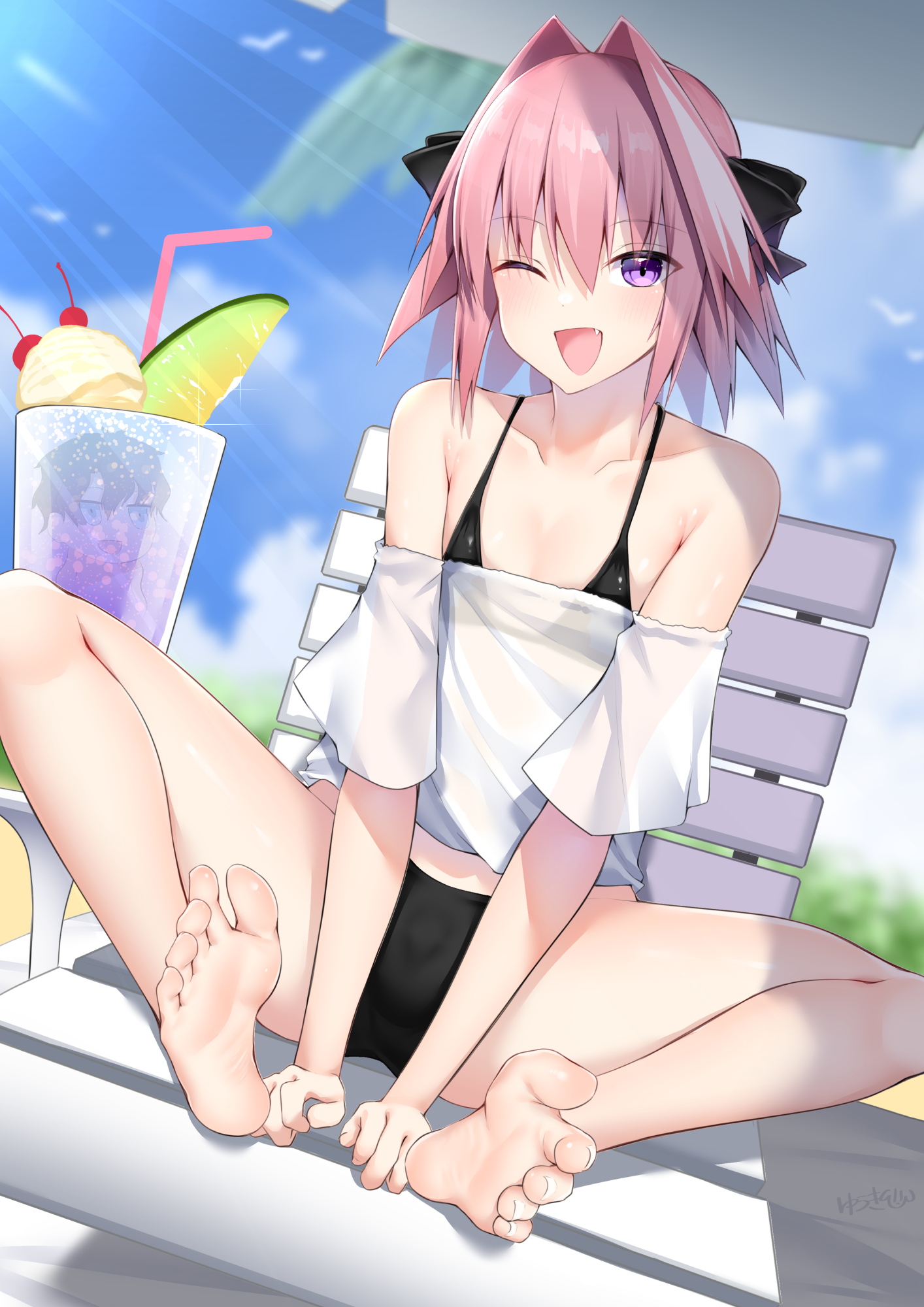 1boy, astolfo (fate), bare legs, bare shoulders, barefoot, beach, bikini, bow, commentary request, fate (series), fate/grand order, feet, feminine male, flexible toes, hairbow, happy, highres, kitajima yuuki, legs, looking at viewer, male, male focus, multicolored hair, oerba yun fang, off shoulder, off-shoulder shirt, one eye closed, open mouth, otoko no ko, partial commentary, pink hair, purple eyes, sand, shirt, sitting, skin fang, smile, soles, solo, solo male, spread toes, streaked hair, swimsuit, toe scrunch, toenails, toes, white hair