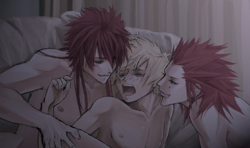 axel blonde_hair final_fantasy kingdom_hearts male_only red_hair reno roxas tagme threesome yaoi