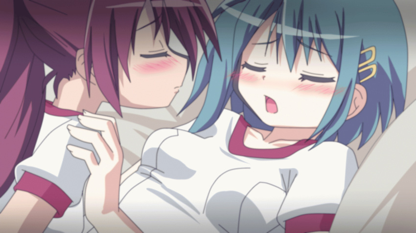 2girls animated female female_only hangaku miki_sayaka multiple_girls puella_magi_madoka_magica sakura_kyouko tagme yuri