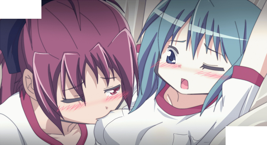 2girls animated breast_sucking female female_only hangaku miki_sayaka multiple_girls puella_magi_madoka_magica sakura_kyouko short_hair tagme yuri