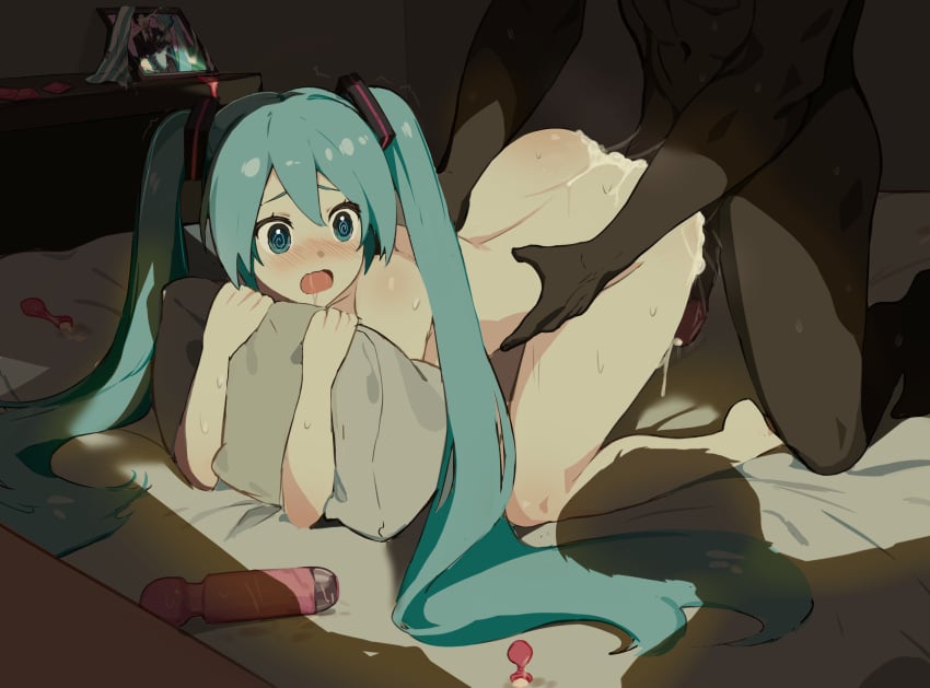 2boys @_@ after_sex after_vaginal all_fours ass bed bedroom blue_eyes blue_hair blush completely_nude condom cum cum_on_ass cum_on_body dark-skinned_male dark_skin doggy_style female full_body hatsune_miku highres hugging_object indoors interracial kneeling long_hair looking_at_another multiple_boys netorare nose_blush nude open_mouth panties photo_(object) pillow pillow_hug rea_loixacra romaji_commentary sex_toy solo_focus straight torso_grab twintails uncensored underwear unworn_panties used_condom very_long_hair vibrator vocaloid walk-in