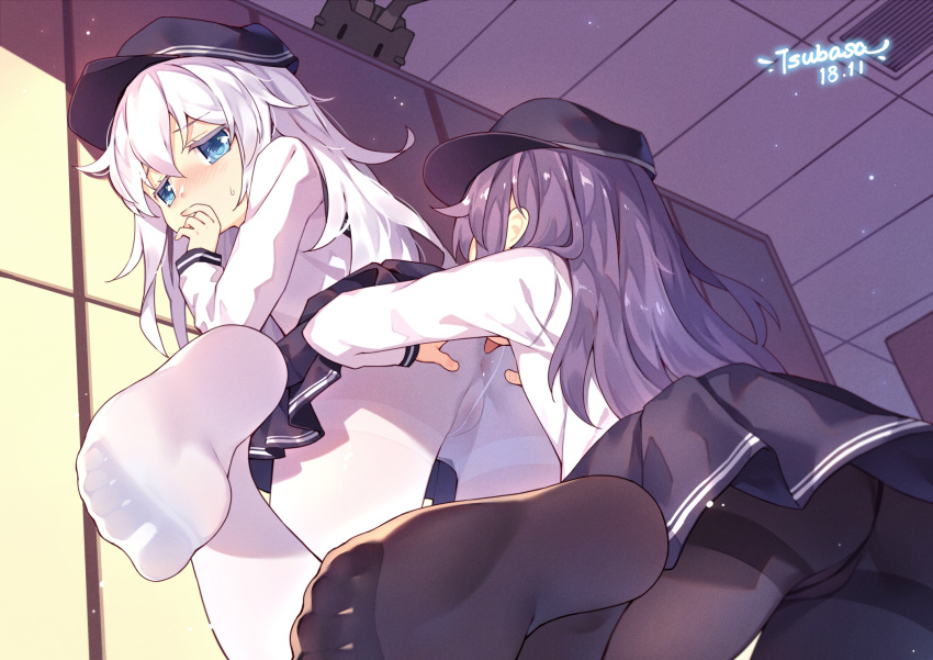 2girls akatsuki_(kantai_collection) anilingus hibiki_(kantai_collection) kantai_collection multiple_girls pantyhose tsubasa_tsubasa yuri