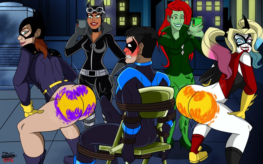 barbara_gordon batgirl booty catwoman dark-skinned_female dick_grayson dncsamsonart green-skinned_female harleen_quinzel harley_quinn harley_quinn_(series) light-skinned_female light-skinned_male malevolentnsfw malevolentsamsonnsfw nightwing painted_butt pale-skinned_female pamela_isley phone phone_camera poison_ivy selina_kyle twerk twerking