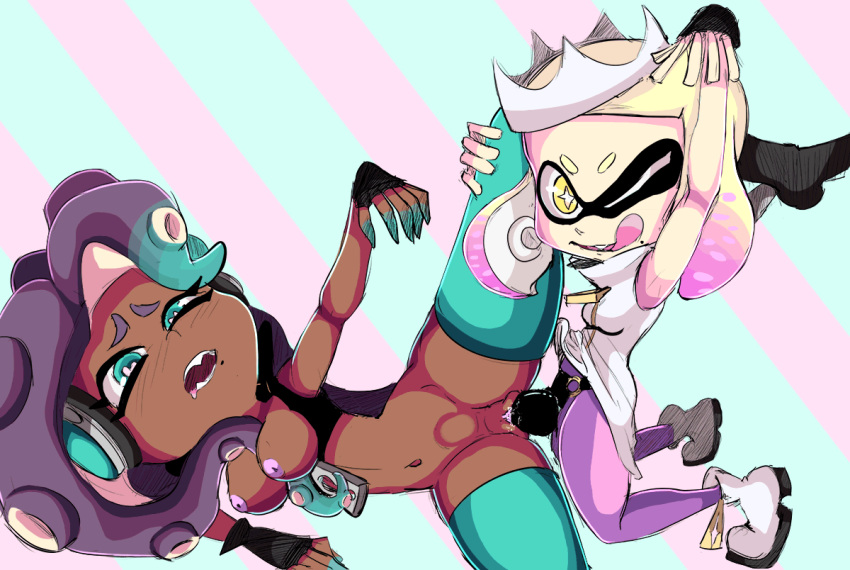 2girls animated bard-bot blush bouncing_breasts colored dark-skinned_female dark_skin dildo drooling heart-shaped_pupils inkling jontxu kneeling licking marina_(splatoon) multiple_girls nintendo octoling on_side open_mouth pearl_(splatoon) splatoon splatoon_2 spread_legs spreading stomach_bulge strap-on thighhighs vaginal_penetration yuri