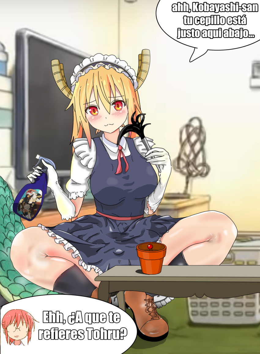 blonde_hair blush breasts brown_shoes brush crossover dialogue dragon dragon_eyes dragon_tail fanart female_only flower_pot horns jojo_reference kobayashi maid miss_kobayashi's_dragon_maid skirt spanish_text speech_bubble table tohru_(dragon_maid)