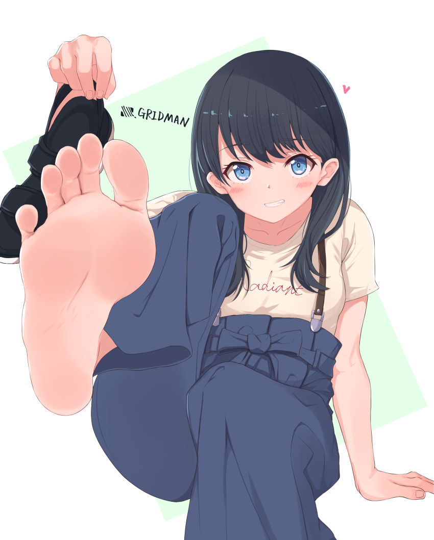 absurdres arm_support bangs barefoot black_hair blue_eyes blush clothes_writing eyebrows_visible_through_hair feet female greek_toe grin highres holding holding_clothes holding_footwear kahlua_(artist) leg_up long_hair looking_at_viewer pants shoes_removed short_sleeves sitting smile soles solo ssss.gridman straight_hair takarada_rikka teeth toes