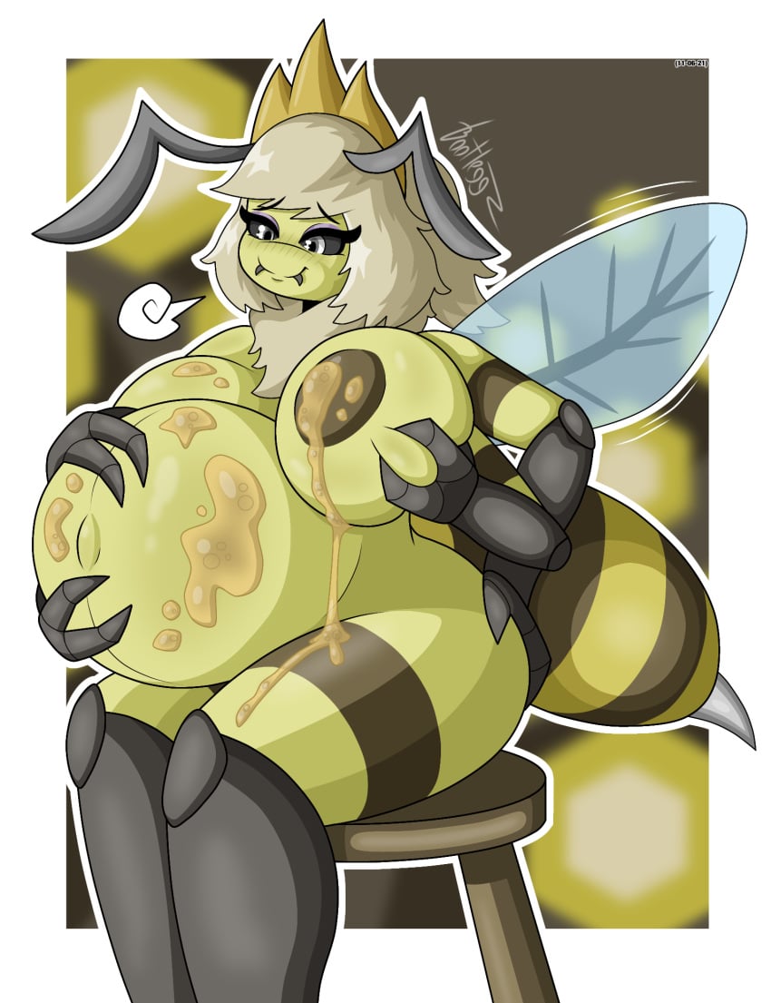 abdomen antennae athena_(bootleggz) bee bee_girl belly belly_button belly_rub big_belly big_breasts black_sclera blurry_background blush bootleggz breast_grab breast_squeeze breasts bug bug_girl crown eyeshadow fangs glistening glistening_body hand_on_ass hand_on_belly hand_on_breast honey honey_(food) huff insect_girl insect_humanoid insect_wings insects inverted_nipples lactating lactation looking_down milf milk milking multi_arm multi_limb nectar pregnant pregnant_belly puffy_areola puffy_nipples sitting stripes tan_fur tan_hair thick_thighs translucent translucent_wings white_eyes yellow_body