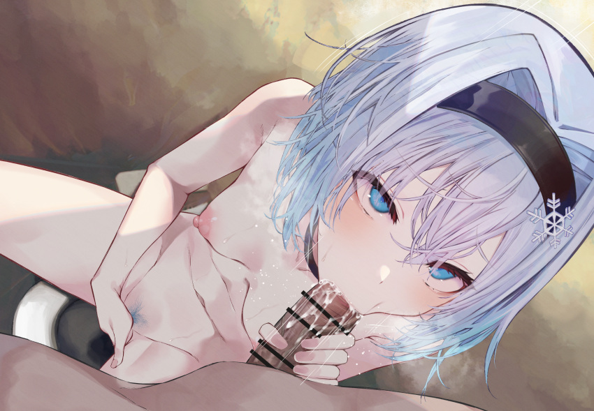 1boy bar_censor blue_eyes blush breasts censored choker completely_nude cum cum_in_mouth fellatio female female_masturbation female_pubic_hair hairband highres kuzuryuu_yaichi masturbating_during_fellatio masturbation navel nipples nude oral penis pubic_hair ryuuou_no_oshigoto! silver_hair sitting small_breasts small_penis sora_ginko spread_legs straight suujiniku sweat toilet