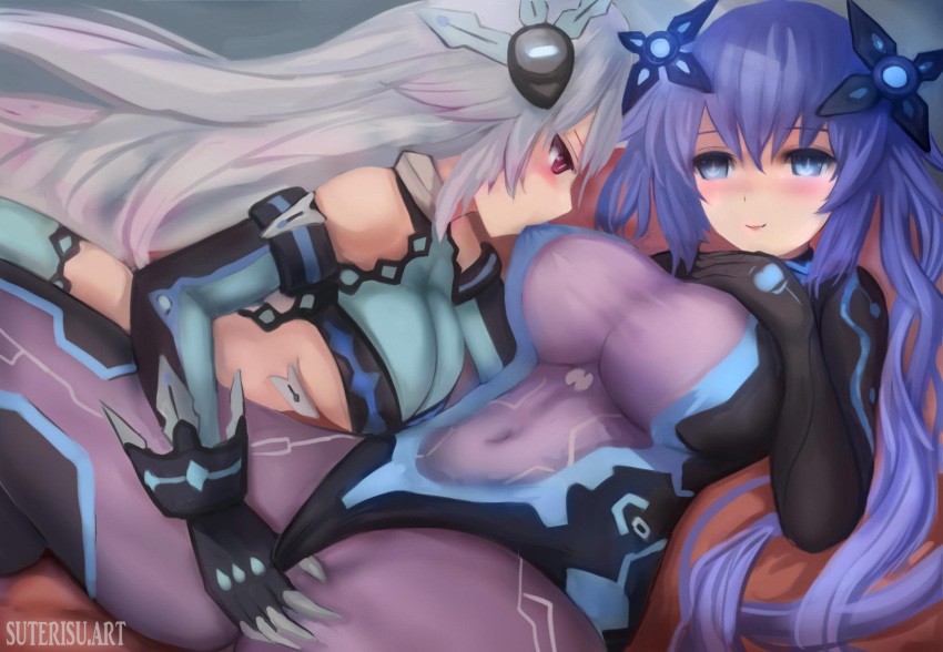 2girls artist_name black_heart bodysuit breast_sucking breast_sucking_through_clothes compile_heart dark_blue_hair female_only hair_ornament hand_on_pussy idea_factory leotard_pull megadimension_neptunia_vii multiple_girls neptune_(neptunia) neptunia_(series) next_black next_purple noire power_symbol-shaped_pupils purple_heart_(neptunia) red_eyes spread_legs suterisu white_hair yuri