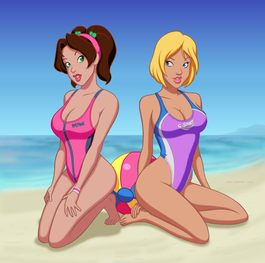 2girls aidenke amy_(aidenke) beach beach_ball blonde_hair blue_eyes brown_hair cleavage drew_gardner female female_only fully_clothed green_eyes highleg highleg_swimsuit jobeth_(aidenke) kneeling large_breasts looking_at_partner one-piece_swimsuit pink_hairband pink_swimsuit purple_swimsuit short_hair swimsuit tagme twintails wide_hips