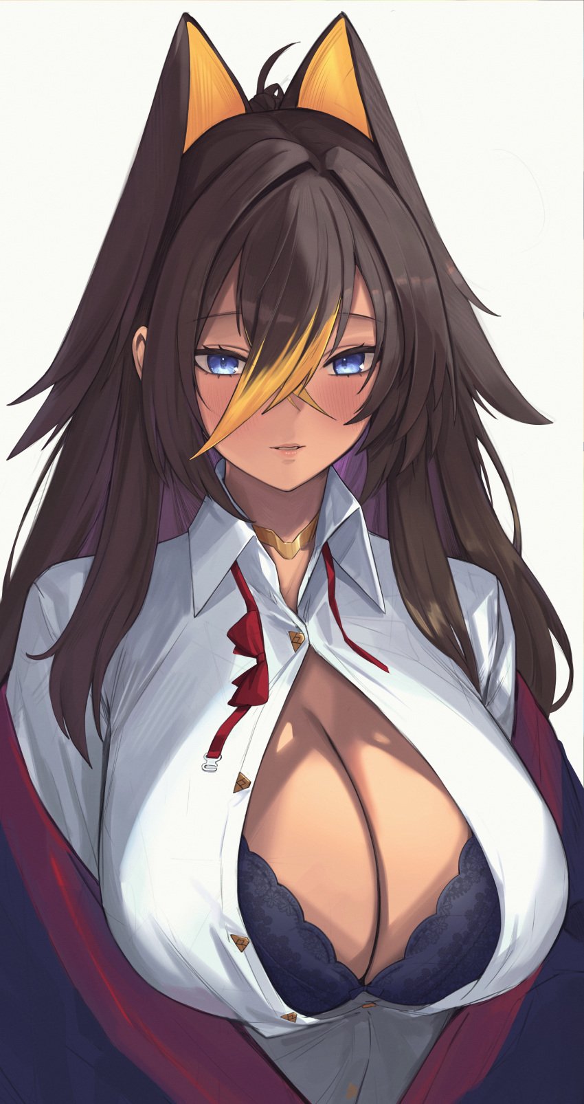 absurdres black_bra black_hair black_jacket blonde_hair blue_eyes blush bow bowtie bra breasts cleavage collared_shirt crossed_bangs dark-skinned_female dark_skin dehya_(genshin_impact) female genshin_impact gold_choker hair_between_eyes hair_ears hair_intakes highres jacket large_breasts long_hair looking_at_viewer loose_bowtie multicolored_hair off_shoulder parted_lips partially_unbuttoned red_bow red_bowtie shio05_(05_sio) shirt solo streaked_hair two-tone_hair underwear upper_body white_background white_shirt