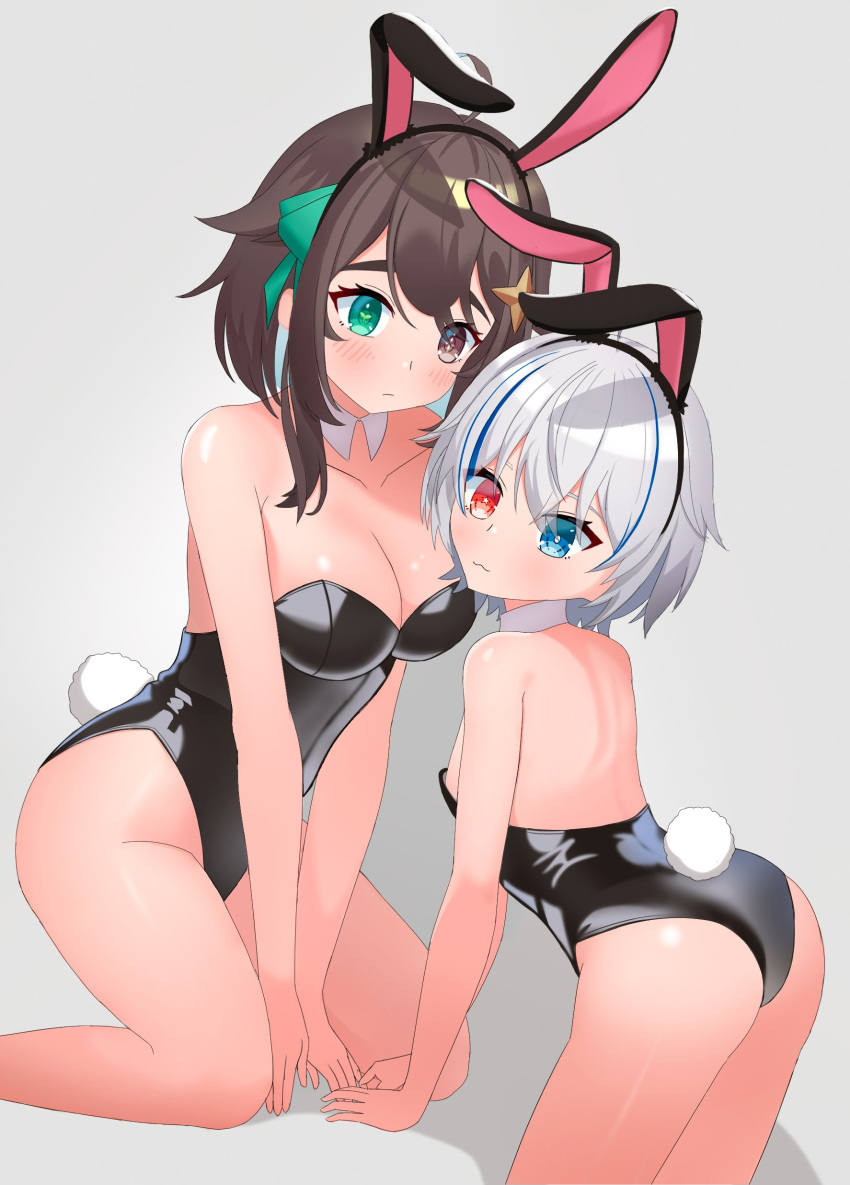 2girls blush brown_hair bunny_ears bunny_tail bunnysuit cleavage eternals_(idol_corp) former_idol_corp_member heterochromia highres idol_corp idol_es latam_virtual_youtuber light-skinned_female light_skin looking_back meica nisha_nixyeva short_hair simple_background small_breasts virtual_youtuber vtuber white_hair