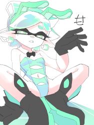 black_boots black_gloves boots bowtie bunny_ears bunnysuit collar detached_collar ear_piercing gloves green_leotard highleg highleg_leotard inkling japanese_text leotard marie_(splatoon) mocamocaink navel navel_visible_through_clothes short_hair small_breasts splatoon spread_legs squid_sisters white_hair