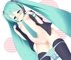 hatsune miku from family mart by e (pixiv4234519)