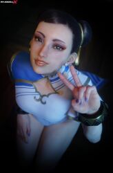 1boy 1girls 3d 3d_(artwork) 3d_model 3d_render capcom chinese_clothes chinese_female chun-li chun-li_(street_fighter_6) looking_at_viewer peace_sign shaddoll_x street_fighter street_fighter_6