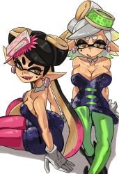 2girls breasts callie_(splatoon) cleavage detached_collar earrings female female_only gloves inkling inkling_girl large_breasts long_hair marie_(splatoon) mole mole_under_eye moxydrawsmore nintendo open_mouth pointy_ears short_hair simple_background sitting splatoon squid_sisters tentacle_hair two_tone_hair white_background white_gloves yellow_eyes