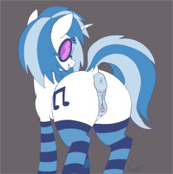 vinyl scratch (mlp) from friendship is magic by sunbusting