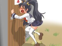 2d aoi_kurage dream holding_crotch knocking_on_door long_hair mojique omorashi peeing peeing_self potty_dance school_uniform skirt tomocchi_(mojique)