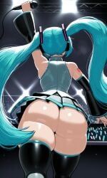 hatsune miku from vocaloid by superdomfuta
