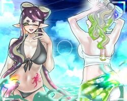 2girls bikini black_bikini bow bow_bikini breasts callie_(splatoon) cleavage green_tongue inkling inkling_girl lewa_nn long_hair looking_at_viewer marie_(splatoon) navel nintendo octarian_tattoo open_mouth pink_tattoo pointy_ears side_boob sideboob splatoon squid_sisters squid_sisters_(splatoon) swimsuit tattoo tentacle_hair tongue two_tone_hair water white_bikini wink winking_at_viewer