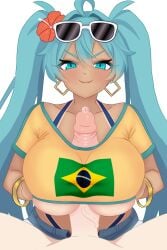 1boy 1girls aqua_eyes aqua_hair bracelet bracelets brazil brazilian brazilian_flag brazilian_miku dark-skinned_female dark_skin earrings eyewear_on_head female flag gold_bracelet hair_flower hatsune_miku interracial large_breasts leepicmochi light-skinned_male looking_at_viewer paizuri penis pov precum red_flower simple_background smug straight sunglasses sunglasses_on_head tan veiny_penis vocaloid white_background yellow_shirt