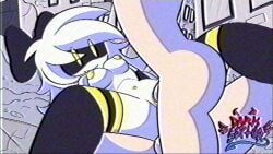 1girls 2_penises 2boys anal_sex animated boobs bow breasts cyn_(murder_drones) darkseptor grey_hair intercourse murder_drones murder_drones_x_humans no_sound penetration penis_in_pussy sex smile smiling socks straight straight_sex tagme video yellow_eyes