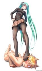 blush feet foot foot_fetish hatsune_miku kagamine_len legwear panties pants pantyhose stepped_on tights toes vocaloid