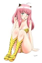 1female 1girls anya_forger arm_behind_back bangs big_breasts breasts cosplay female female_only full_body green_eyes hi_res high_resolution highres long_hair looking_at_viewer lum_(cosplay) pink_hair simple_background sitting solo spy_x_family urusei_yatsura white_background