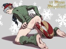 1boy anal anal_object_insertion ass barefoot blue_hair bow candy candy_cane dizdoodz elf_hat english fake_ears fire_emblem fire_emblem_if food from_behind green_eyes green_legwear green_sweater grey_background hat highres looking_at_viewer male_focus object_insertion open_mouth quiff ribbed_legwear ribbed_sweater silas_(fire_emblem) silas_(fire_emblem_if) smile snowflakes solo sweater underwear_aside white_bow yaoi