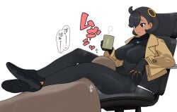 1boy 1girls absurdres black_bodysuit black_gloves black_hair black_shoes blue_eyes bodysuit bodysuit_under_clothes breasts brown_jacket chair closed_mouth crossed_legs cup dark-skinned_female dark_skin emma_(pokemon) faceless faceless_male female full_body gloves hair_ornament head_between_thighs highres holding holding_cup jacket jikatarou large_breasts looking_at_another nintendo open_clothes open_jacket orange_gloves pokemon pokemon_legends:_z-a shoes short_hair simple_background sitting smelling smelling_pussy solo_focus sound_effects steaming_body straight swivel_chair translated two-sided_gloves two-tone_gloves white_background