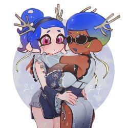 2girls blue_hair boob_squish breast_press dark-skinned_female doro_mizu_831 hugging light-skinned_female nintendo octoling octoling_girl pink_eyes splatoon splatoon_3 sunglasses