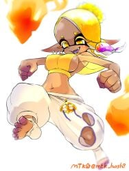 big_breasts big_forehead dark-skinned_female dark_skin feet frye_(splatoon) frye_onaga inkling mtk_hoshi sideboob splatoon splatoon_(series) splatoon_3 toes tummy