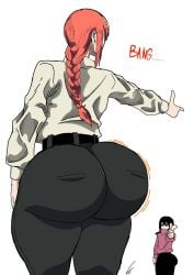 bendraws big_ass chainsaw_man culo culo_grande huge_ass jeans makima_(chainsaw_man) massive_ass nayuta_(chainsaw_man) pointing_at_another poto poto_enorme poto_grande quierepene quieres? quieresexo red_hair uniform uniforme