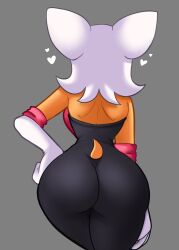 rouge the bat from sega by klanayo